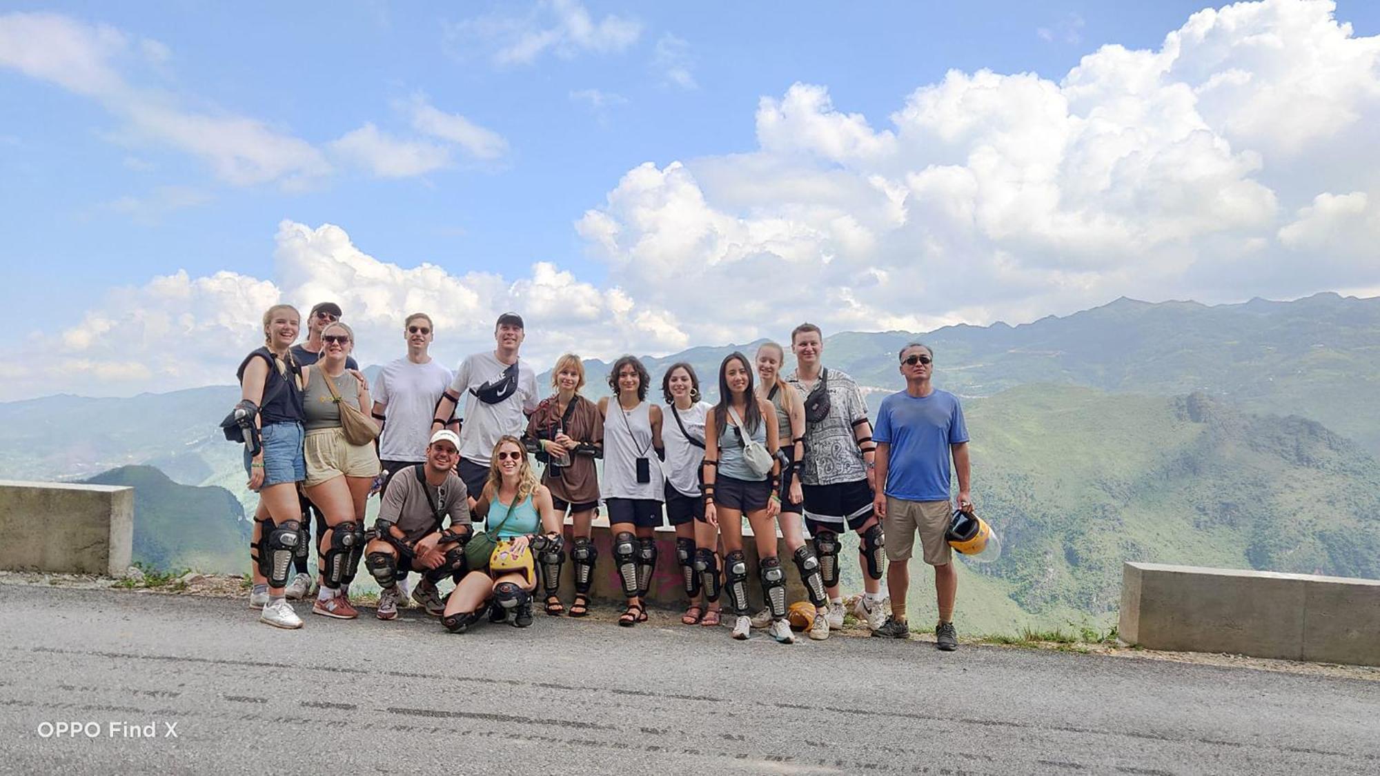 Felila Hostel & Tours Ha Giang Eksteriør bilde